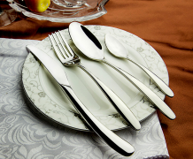 不銹鋼餐具用久了太臟怎么清洗？正確清洗不銹鋼的方法